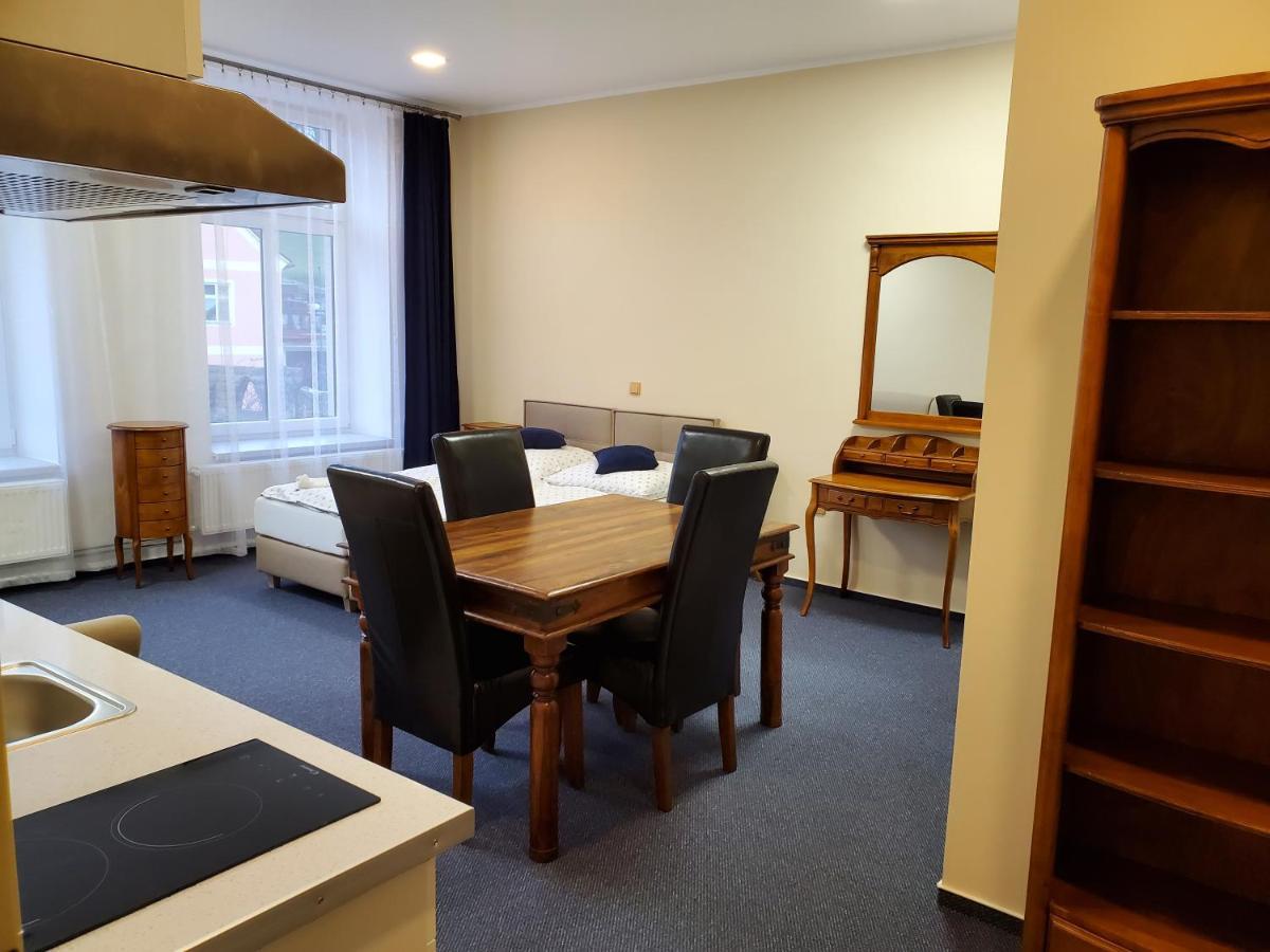 Hotel Koruna Penzion Teplice nad Metují Eksteriør bilde